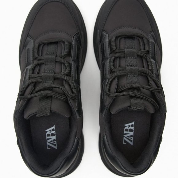 NWT BLACK QUILTED RUNNING SHOES - Picture 3 of 5